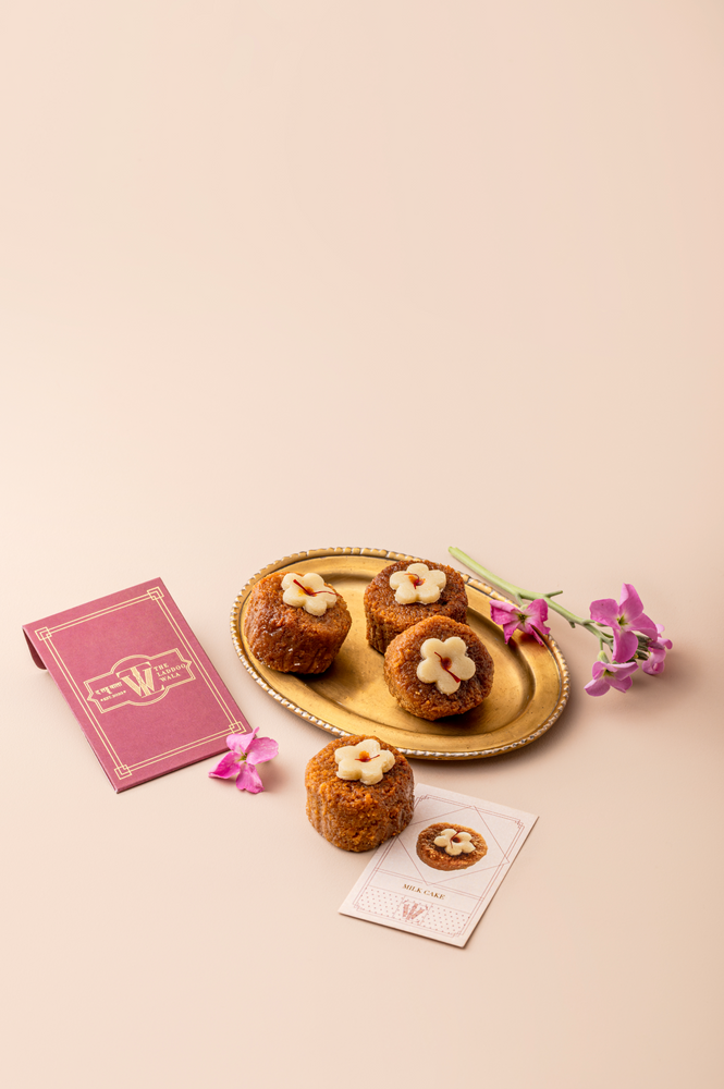 
                  
                    Mikcake Maharani Box
                  
                